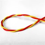 Podwójny skręcony drut