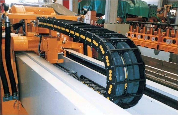Flexible Trailing Cable application